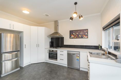 Photo of property in 8 Ngaio Street, West End, Palmerston North, 4412