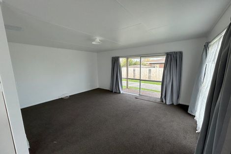 Photo of property in 3a Colonial Place, Kelvin Grove, Palmerston North, 4414