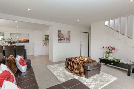 Photo of property in 29 Hill Crescent, New Lynn, Auckland, 0600