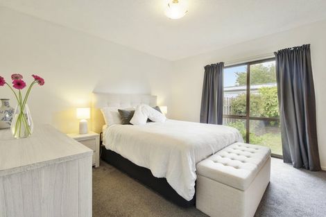 Photo of property in 2/21 Dunedin Street, Redwood, Christchurch, 8051