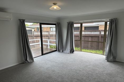 Photo of property in 63a Nile Road, Milford, Auckland, 0620