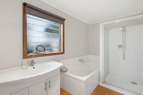 Photo of property in 24 Bennett Street, Waipawa, 4210