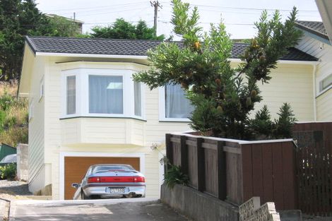 Photo of property in 74 Severn Street, Island Bay, Wellington, 6023