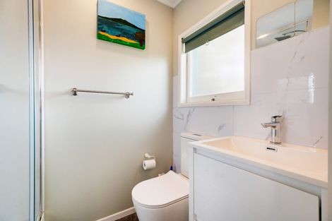 Photo of property in 34 Merriefield Avenue, Forrest Hill, Auckland, 0620