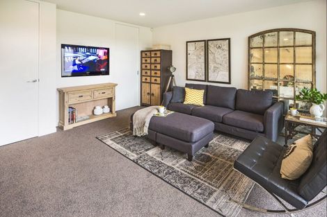 Photo of property in 7 Bickerton Way, Flat Bush, Auckland, 2019