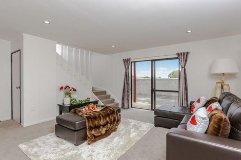 Photo of property in 29 Hill Crescent, New Lynn, Auckland, 0600