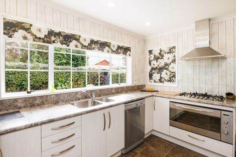 Photo of property in 7 Woodfield Avenue, Roslyn, Palmerston North, 4414