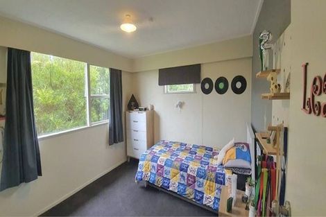 Photo of property in 17 Wattle Grove, Maungaraki, Lower Hutt, 5010