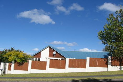 Photo of property in 6 Rifleman Rise, Unsworth Heights, Auckland, 0632