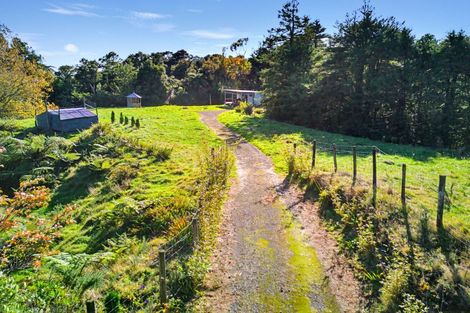 Photo of property in 1261 Frankley Road, Hurworth, New Plymouth, 4371