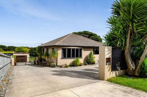 Photo of property in 138 Ngamotu Road, Spotswood, New Plymouth, 4310