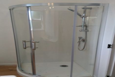 Photo of property in 88 Newlands Road, Newlands, Wellington, 6037