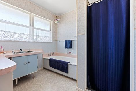 Photo of property in 198 Tasman Street, Opunake, 4616