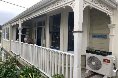 Photo of property in 39 Drummond Street, Mount Cook, Wellington, 6021