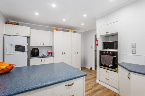 Photo of property in 21 Mangaroa Hill Road, Maoribank, Upper Hutt, 5018