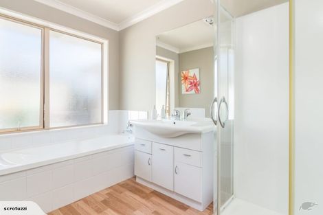 Photo of property in 16 Marlowe Place, Rolleston, 7614