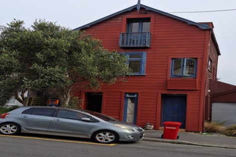 Photo of property in 8 Brougham Street, Mount Victoria, Wellington, 6011