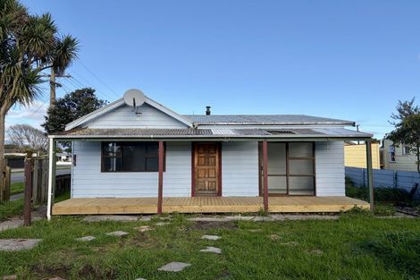 Photo of property in 12 Russell Street, Westport, 7825