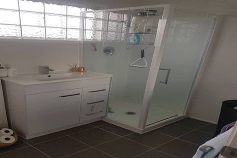 Photo of property in 1/360 Bucklands Beach Road, Bucklands Beach, Auckland, 2012