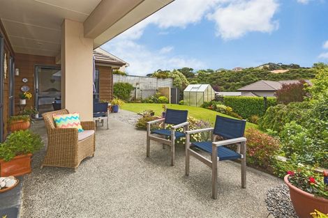 Photo of property in 28 Navigation Drive, Whitby, Porirua, 5024