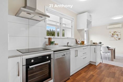 Photo of property in 21 Anthony Grove, Paraparaumu Beach, Paraparaumu, 5032