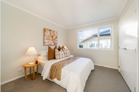 Photo of property in 70b Heretaunga Square, Silverstream, Upper Hutt, 5019