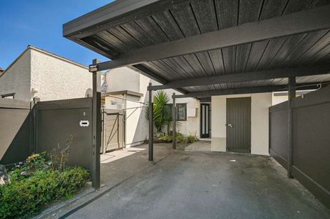 Photo of property in 2/2 Whitehead Road, Hastings, 4122