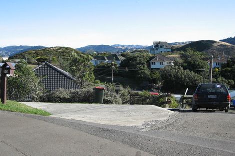 Photo of property in 90 Black Rock Road, Newlands, Wellington, 6037
