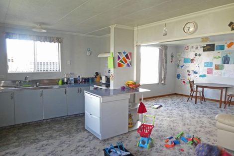 Photo of property in 42 Disraeli Street, Westport, 7825