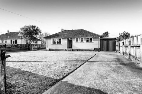 Photo of property in 21 Miro Street, Merrilands, New Plymouth, 4312