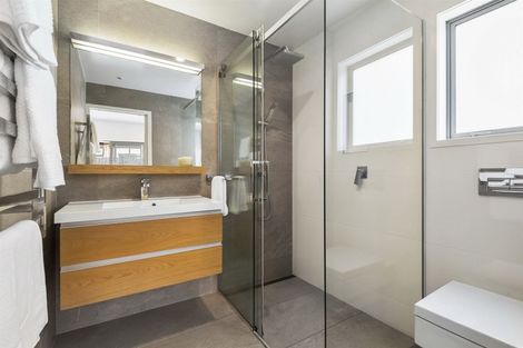 Photo of property in 75a Shakespeare Road, Milford, Auckland, 0620