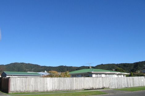 Photo of property in 3 Manutuke Street, Wainuiomata, Lower Hutt, 5014