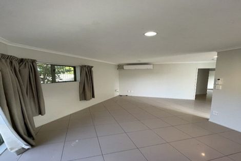 Photo of property in 60 Riverpark Crescent, Henderson, Auckland, 0610