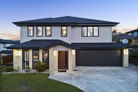 Photo of property in 22 Millcroft Lane, Ranui, Auckland, 0612