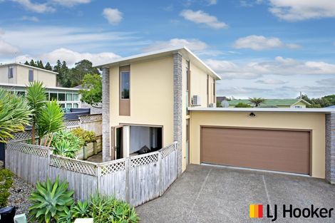 Photo of property in 12 Merlot Lane, Pukekohe, 2120