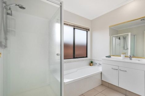 Photo of property in 27 Savannah Place, Papamoa Beach, Papamoa, 3118
