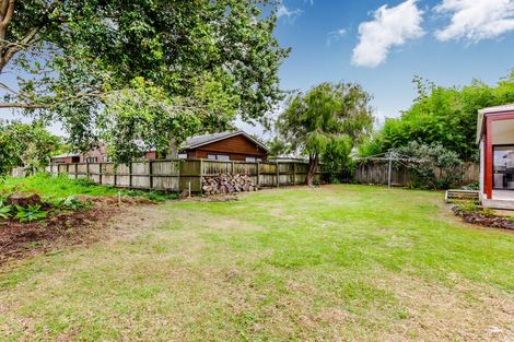 Photo of property in 29 Hill Crescent, New Lynn, Auckland, 0600