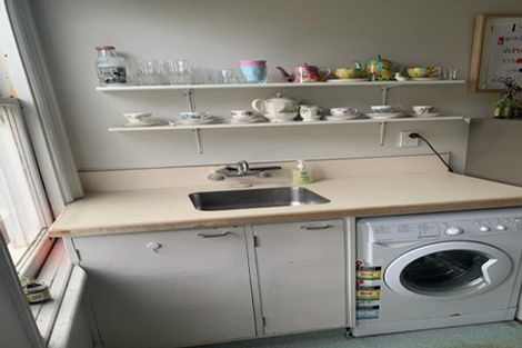 Photo of property in 48-50 Porritt Avenue, Mount Victoria, Wellington, 6011