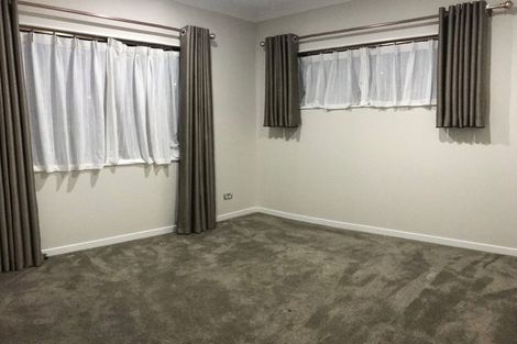 Photo of property in 1 Cooladawson Drive, Flat Bush, Auckland, 2019