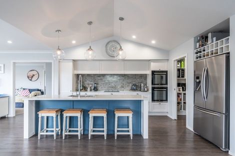 Photo of property in 32 Mike Smith Drive, Cambridge, 3434