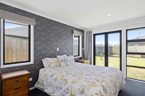 Photo of property in 26 Rainey Crescent, Papamoa Beach, Papamoa, 3118