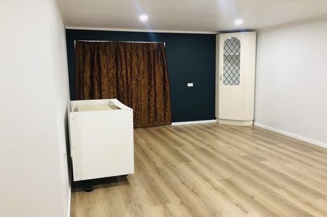 Photo of property in 71 Christmas Road, Manurewa, Auckland, 2102