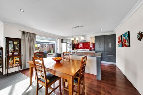 Photo of property in 18 Victoria Street, Hawera, 4610