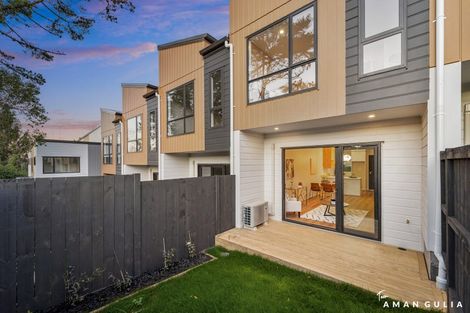 Photo of property in 93 Woodglen Road, Glen Eden, Auckland, 0602