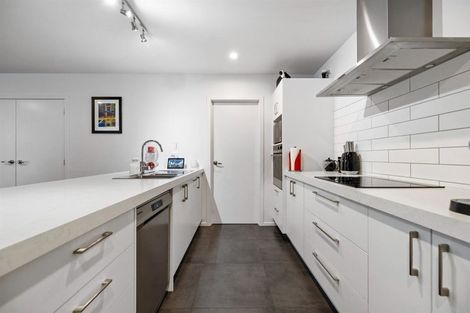 Photo of property in 43 Kingfisher Crescent, Albert Town, Wanaka, 9305