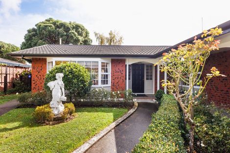 Photo of property in 7 Woodfield Avenue, Roslyn, Palmerston North, 4414