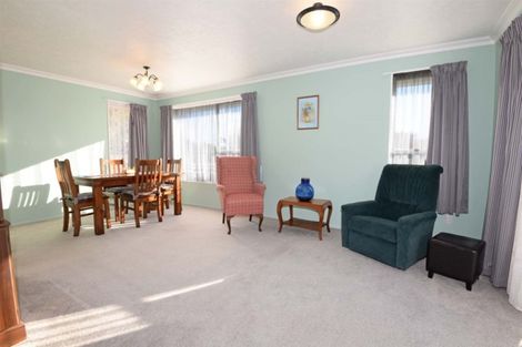 Photo of property in 23 Oakley Crescent, Hornby, Christchurch, 8042