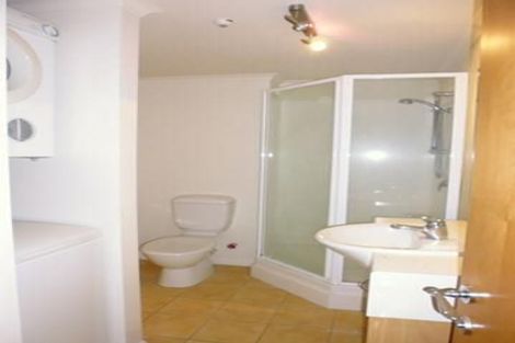 Photo of property in Endeavour Apartments, 24/125u Thorndon Quay, Pipitea, Wellington, 6011