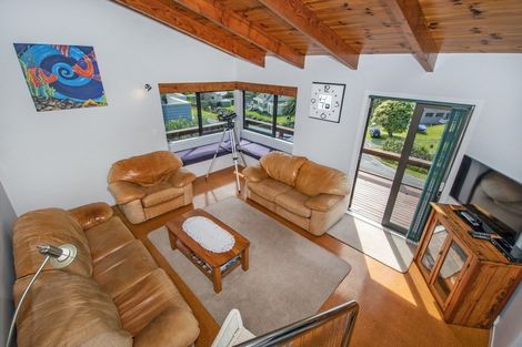 Photo of property in 25 Tapeka Road, Russell, 0202