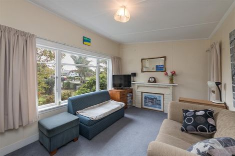 Photo of property in 17 Martin Street, Monaco, Nelson, 7011
